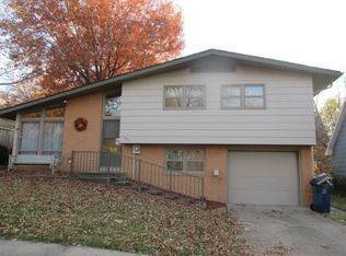 305 Columbus St, Pella, IA 50219