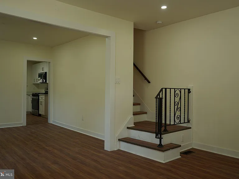 140 S Keswick Ave — Photo 3