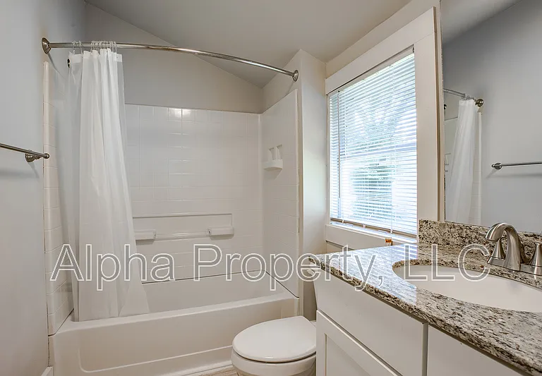 114 Edwards St — Photo 15