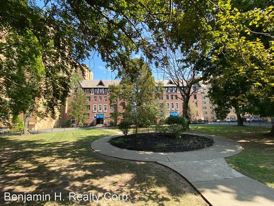 1st image of 40 S Munn Ave APT 107