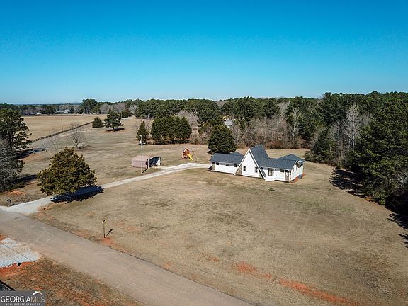 4th image of 752 Jonathans Roost Rd