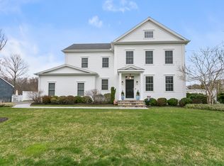 10 Pansy Rd, Fairfield, CT 06824