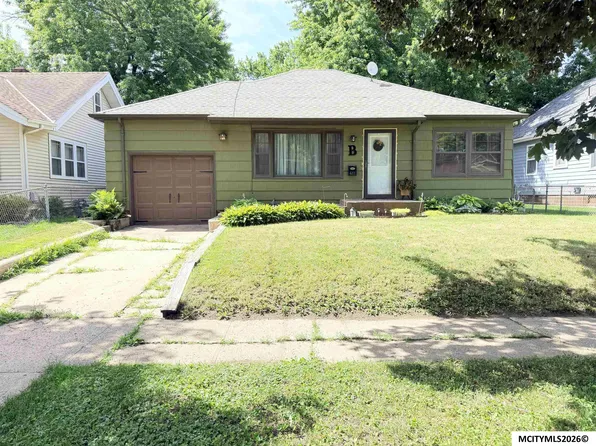 411 14th St SE, Mason City, IA 50401