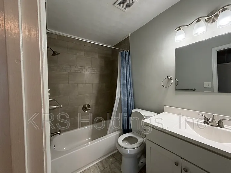 896 Jamestown Landing Rd — Photo 13