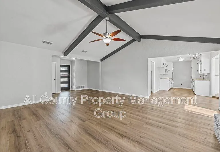 3108 Shady Brook Dr — Photo 9
