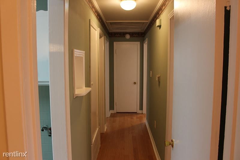 1st image of 204 Meadow Ln