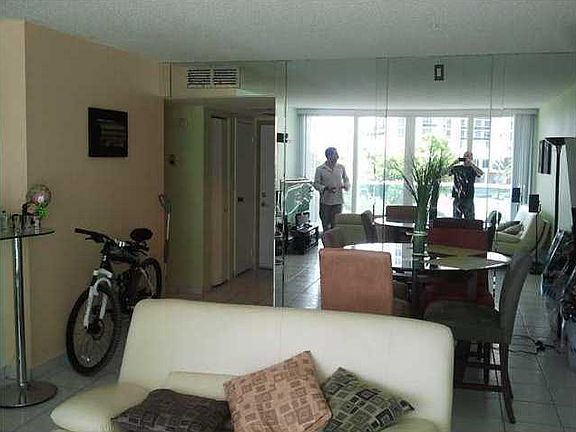 5th image of 100 Bayview Dr APT 311