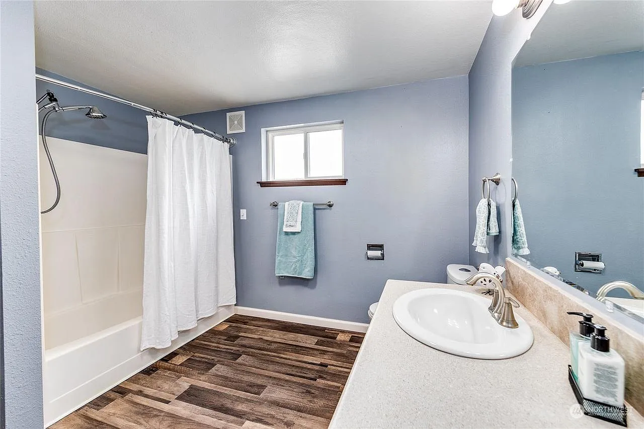 1 bed, 1200 sqft, $1,790 — Photo 4