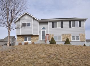 11620 N Manning Ave, Kansas City, MO 64157