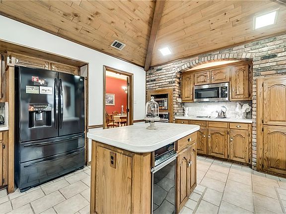 5th image of 1611 Beaver Creek Dr