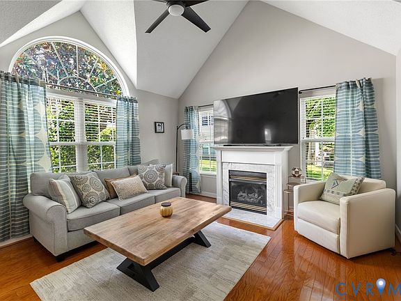 2nd image of 619 Hazeltine Ct #D