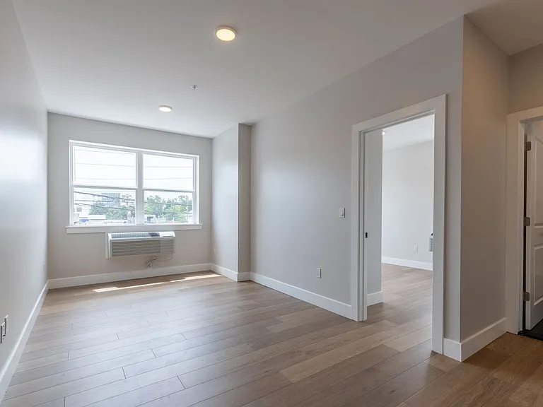 213 French St — Photo 14