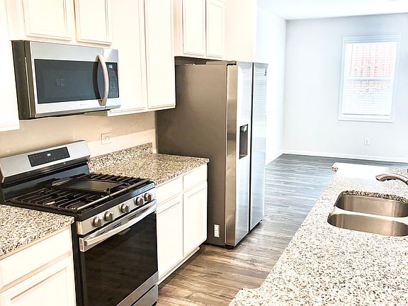 3rd image of 224 Norse Creek Dr