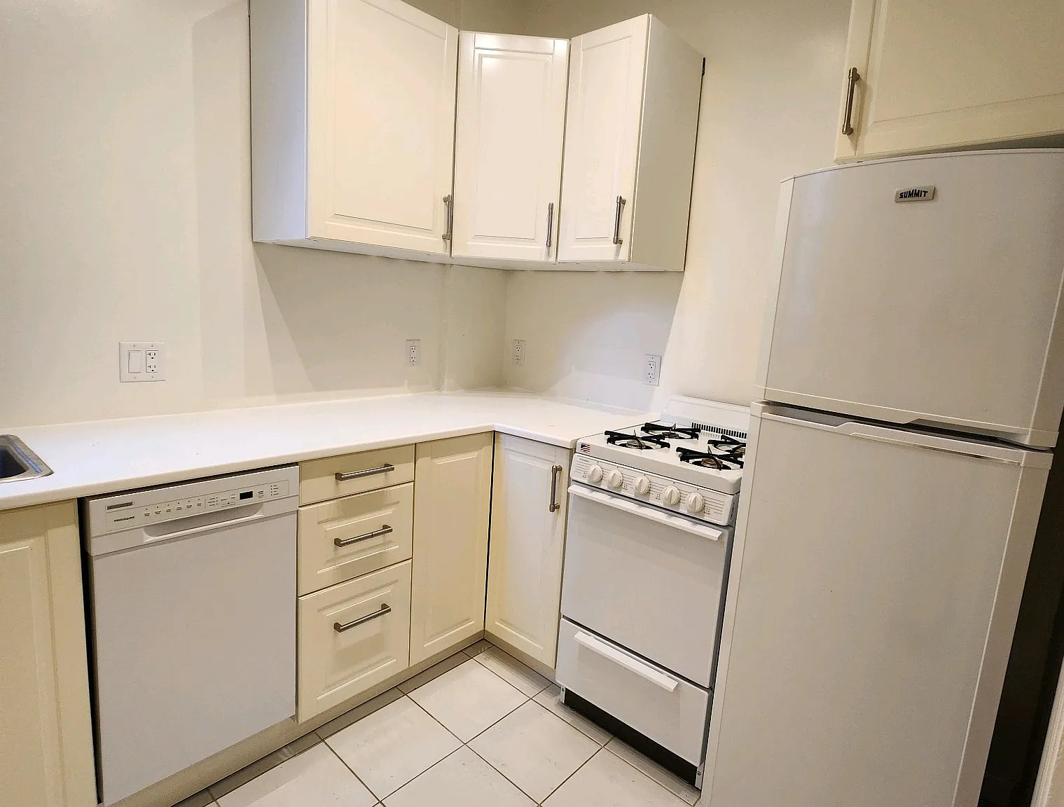 724 Leavenworth st — Photo 2