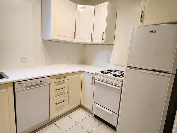 Another view of kitchen.
