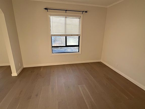 3rd image of 2650 39th Ave