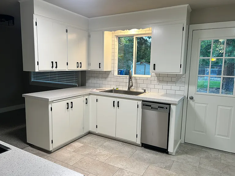 Kitchen, brand new sink and dishwasher