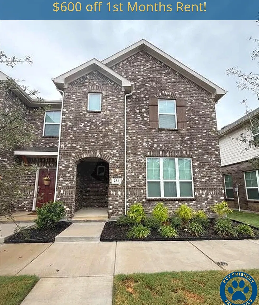 3 bed, 2.5 bath, 1788 sqft, $2,300 — Photo 1