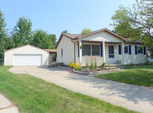 4112 Chickory Ln, Lansing, MI 48910