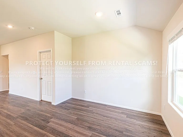 968 S Brambling Ln — Photo 4