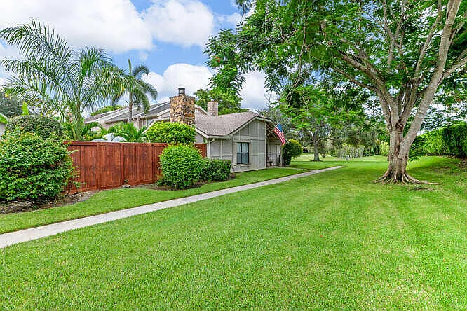 3 bed, 2.0 bath, 1784 sqft, $8,000 — Photo 4