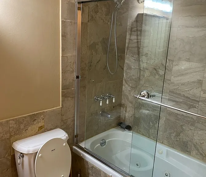 1194 Cove Dr — Photo 7