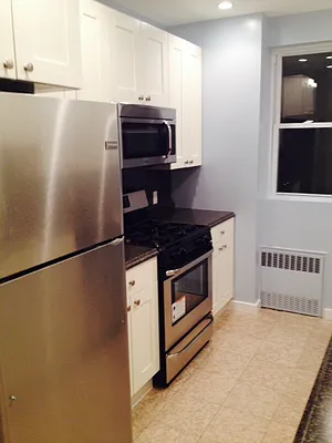 Rented by Halvatzis Realty | media 22