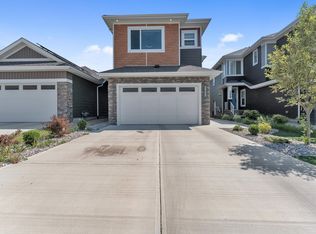 16115 34th Ave SW, Edmonton, AB T6W 4V7