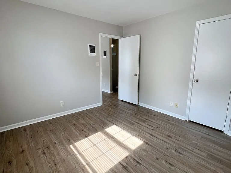 705 Power St — Photo 14