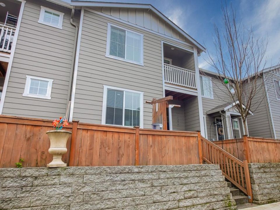 1st image of 15208 NE 70th St