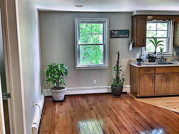 3rd image of 94 Diaz St APT 2