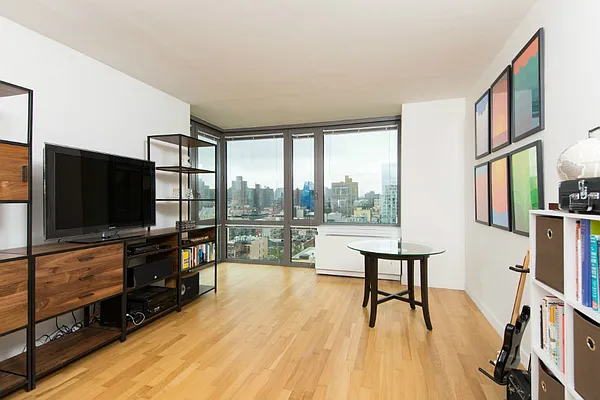 Rented by Level Group | media 1