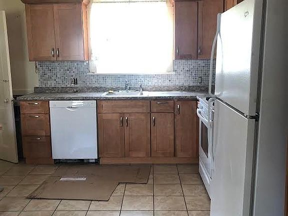 3rd image of 14 Franklin Pl