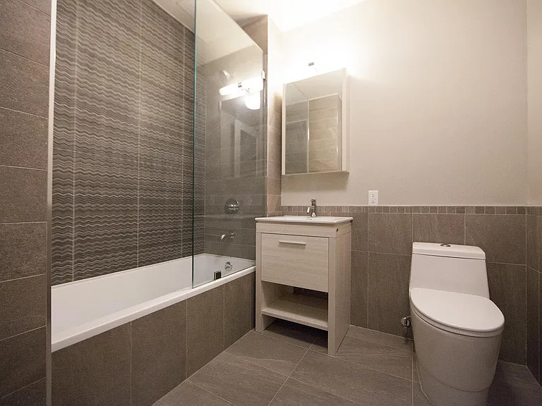 867 Dekalb Ave #5F — Photo 4