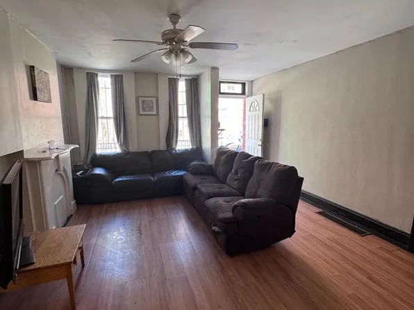 2010 W Oxford St, Philadelphia, PA 19121
