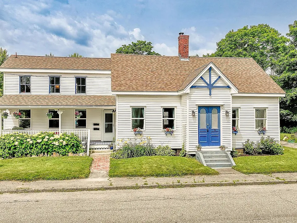26 State St