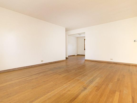 3rd image of 4615 Davis St #193a974d1