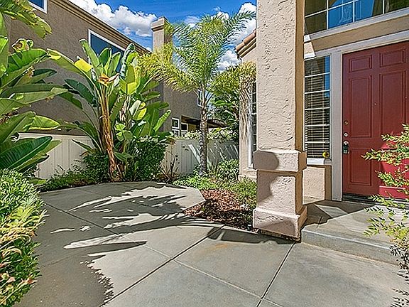 3rd image of 17932 Pueblo Vista Ln