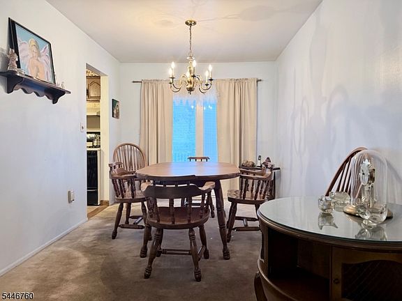 4th image of 138 Georgia St