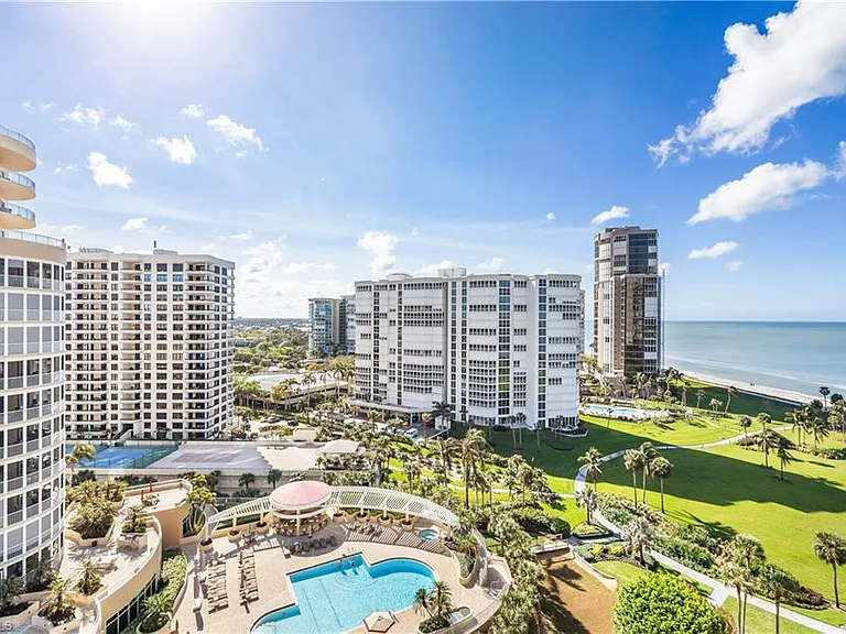 4551 Gulf Shore Blvd N #1506 — Photo 1