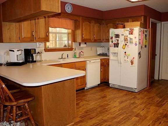5th image of 108 Westwood Dr
