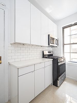 1st image of 910 W End Ave #11E