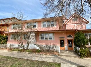 907 Main St APT 6, La Crosse, WI 54601