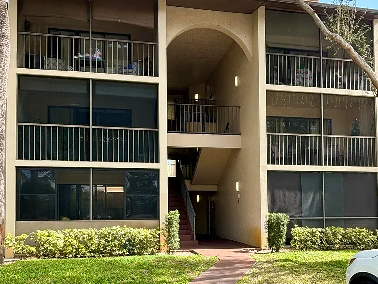203 Foxtail Dr #F1 — Photo 1