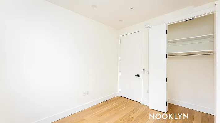 Rented by Nooklyn NYC LLC | media 22