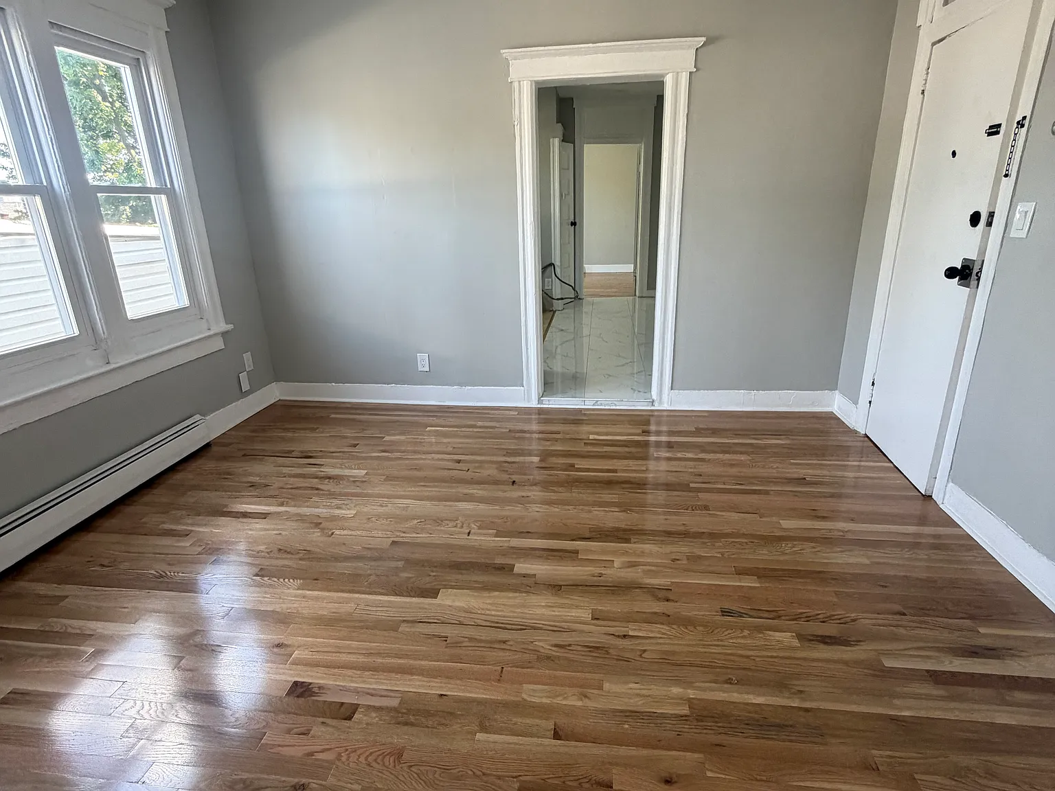 4 bed, 950 sqft, $2,650 — Photo 3