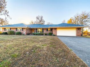 102 Saint John Rd, Shawnee, OK 74801