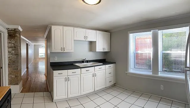 5042 N Oakley Ave #B — Photo 6