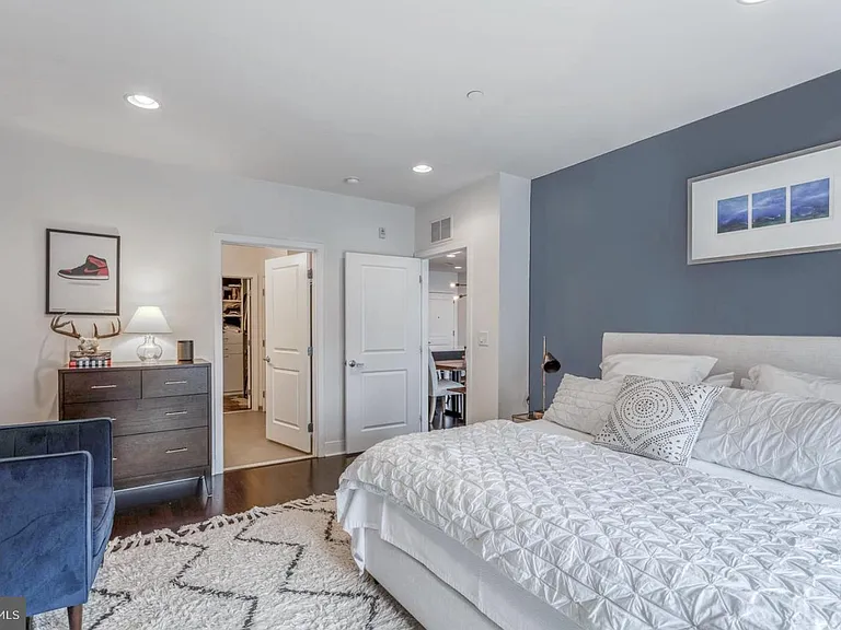 600 S 24th St #304 — Photo 15