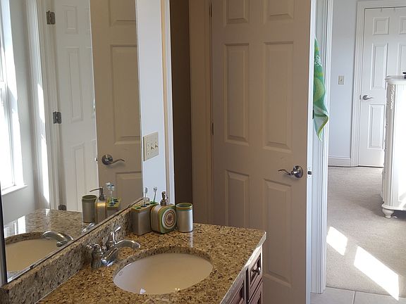 3rd image of 615 Chardonnay Cir